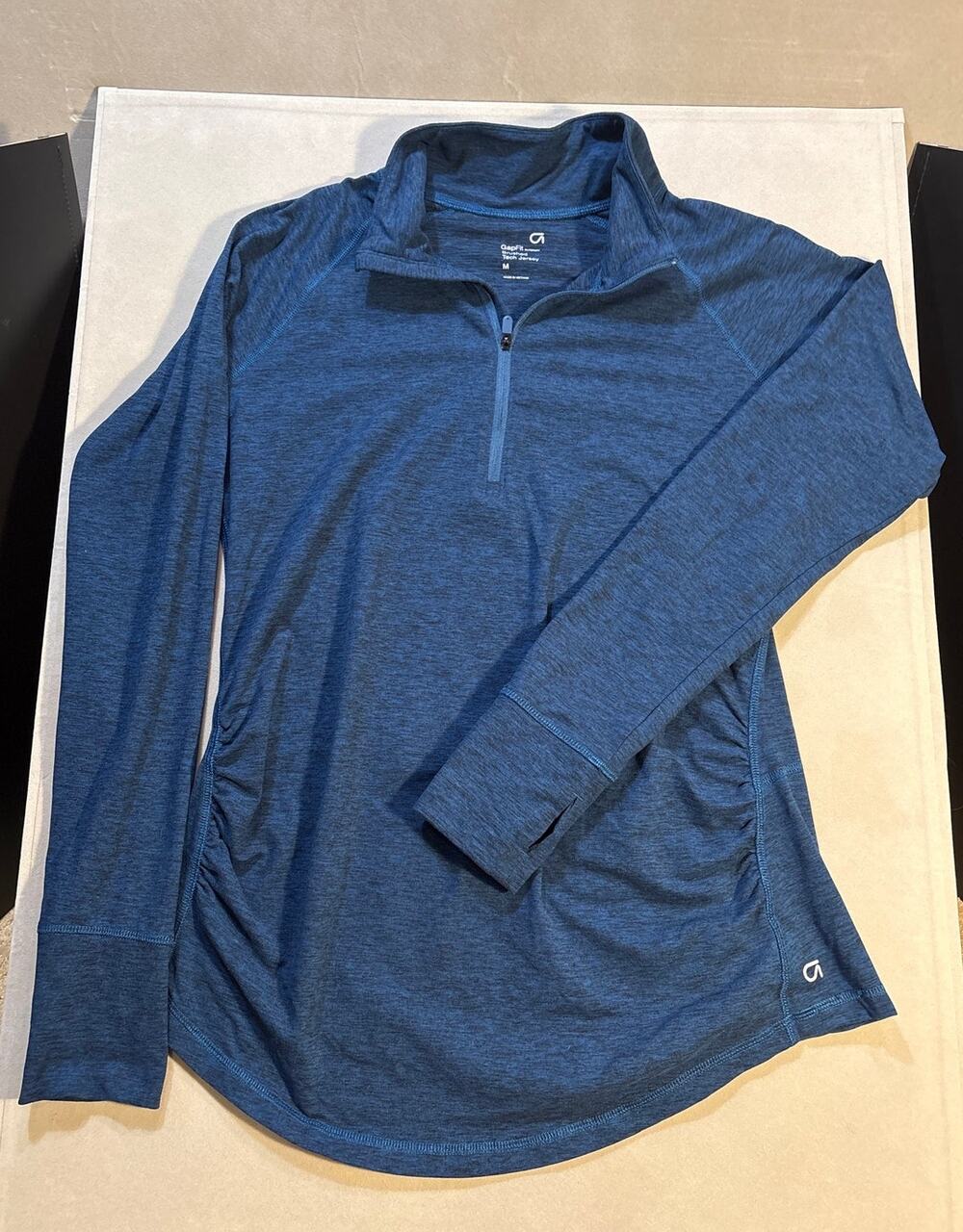 GapFit Brushed Tech Jersey MATERNITY Quarter Zip Women's Medium